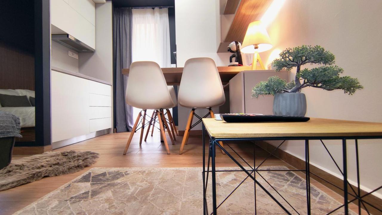 Feel Good Vibes - Apt Suite Афины Экстерьер фото